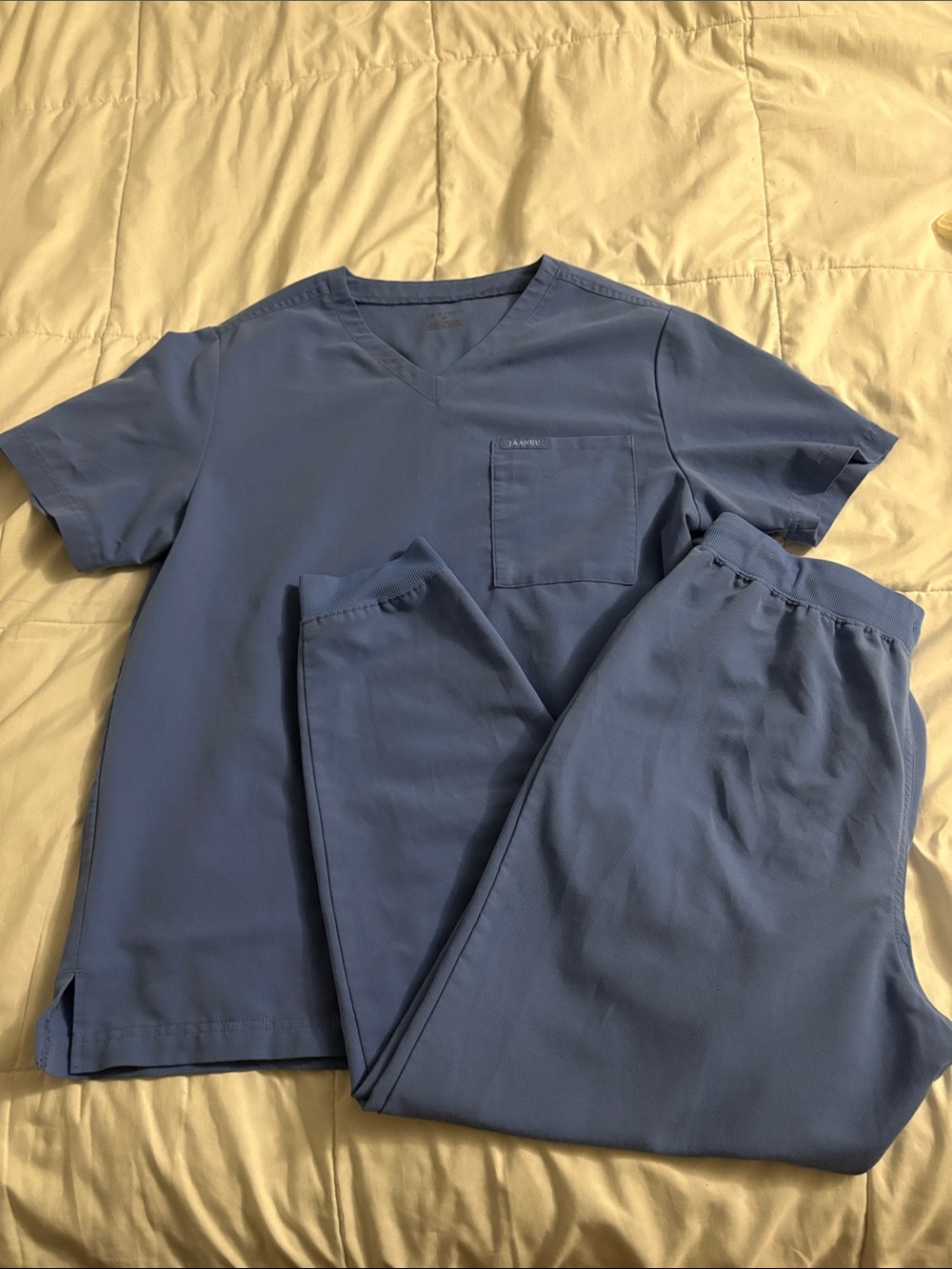 Jaanuu Slate Blue Scrub Top size M & Joggers size MS